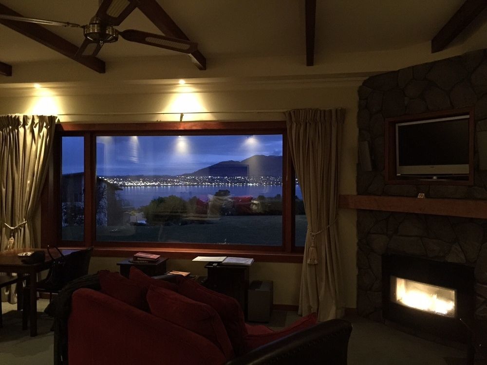 Tauhara Sunrise Lodge Taupo Exterior photo